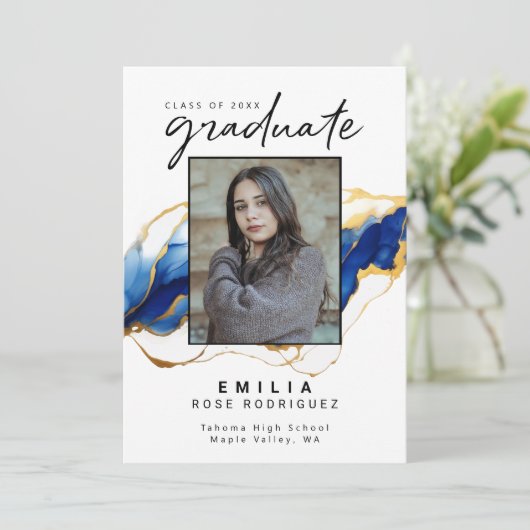 Royal Blue Yellow Gold Elegante Moderner Abschluss Ankündigung (Stehend Vorderseite)