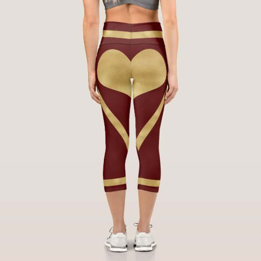 Royal Burgundy Gold Herz Streifen Capri Leggings (Rückseite)