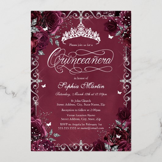 Royal Burgundy Silver Butterfly Rose Quinceanera Folieneinladung (Vorderseite)