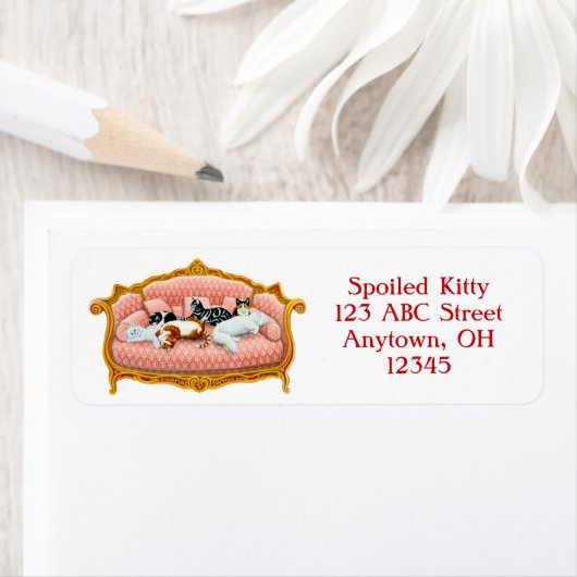 Royal Couch Cats Label (Insitu)