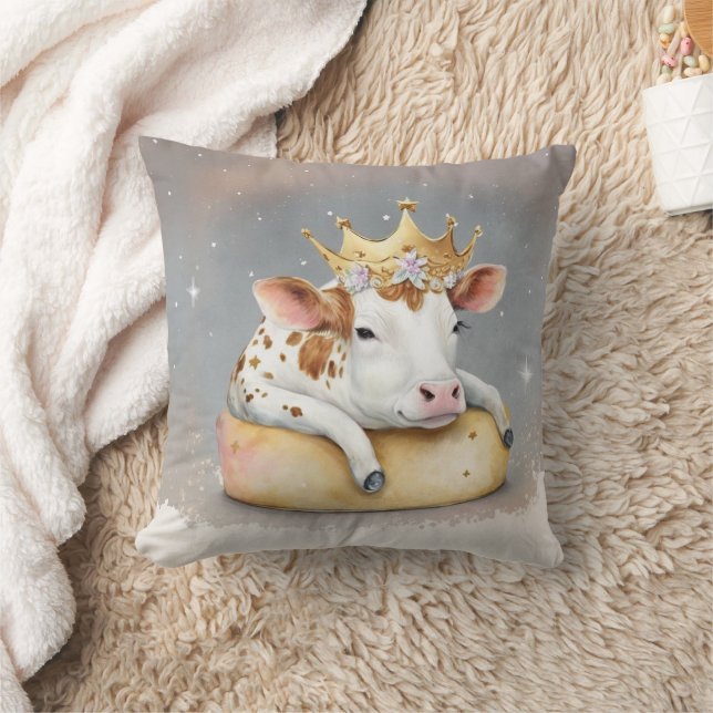 Royal Cow Dreaming on Cheese Throne                Kissen (Decke)