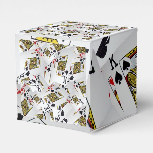 "Royal Layer: A Stack of Kings Poker Cards" Geschenkschachtel (Vorderseite)