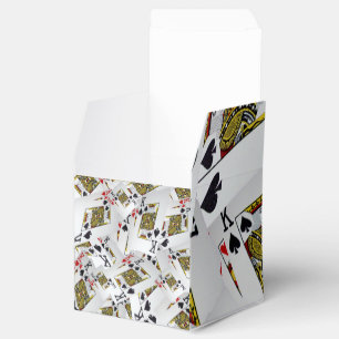 "Royal Layer: A Stack of Kings Poker Cards" Geschenkschachtel