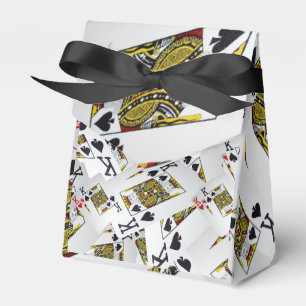 "Royal Layer: A Stack of Kings Poker Cards" Geschenkschachtel