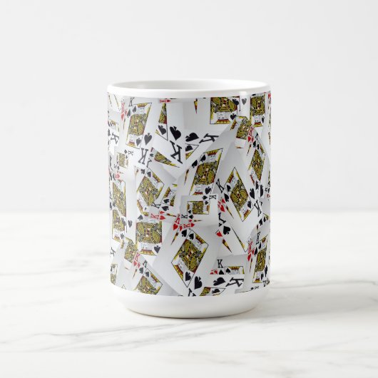 "Royal Layer: A Stack of Kings Poker Cards" Kaffeetasse (Mittel)