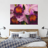 Royal Lila Cattleya Orchid Leinwanddruck (Insitu (Schlafzimmer))