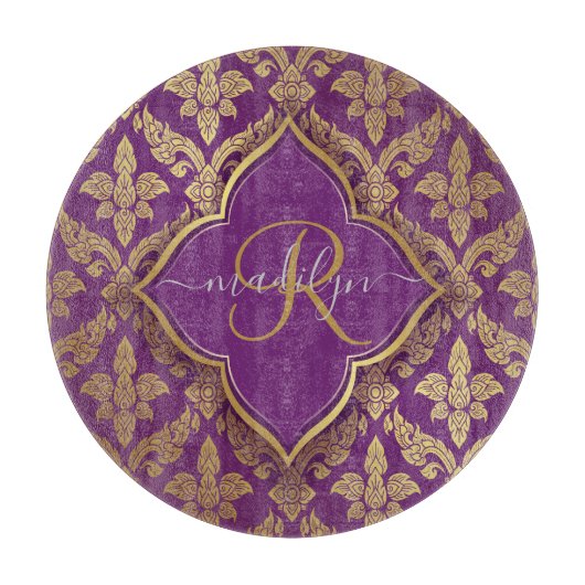 Royal Lila Gold Damask Muster Fleur Monogram Schneidebrett (Vorderseite)