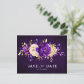 Royal Lila Violet Gold Floral Save the Date Pos Postkarte (Stehend Vorderseite)