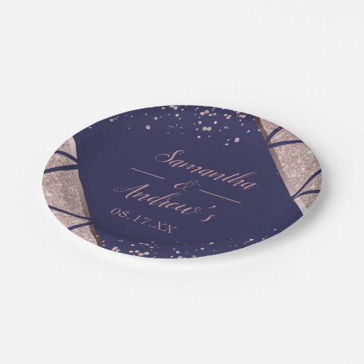 Royal Navy Blue Rose Gold Confetti Glitzer Wedding Pappteller (Schrägansicht)