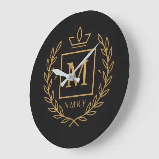 "Royal NMKY Emblem – Monogram M Crest Design" Große Wanduhr (Winkel)