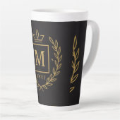 "Royal NMKY-Emblem – Monogramm-M-Wappen-Design" Milchtasse (Rechte Ecke)