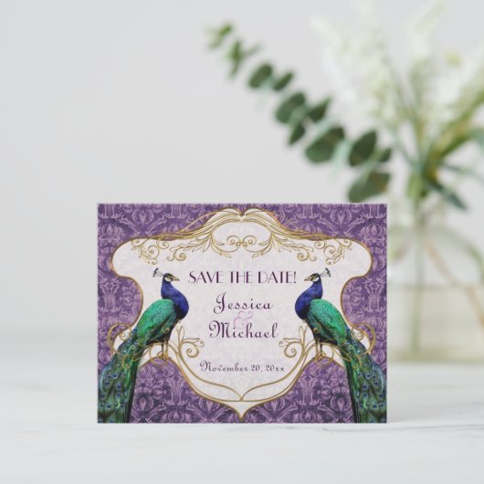 Royal Peacock (Lila) Save the Date Postkarte (Stehend Vorderseite)