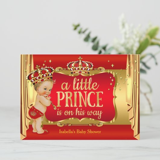 Royal Red Gold Boy Prince Baby Dusche Blonde Einladung (Stehend Vorderseite)