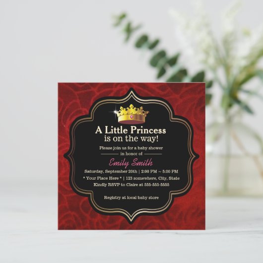 Royal Red Velvet Little Princess Crown Baby Dusche Einladung (Stehend Vorderseite)