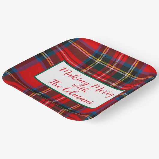 Royal Stewart Red Plaid MAKING MERRY  Pappteller (Gewinkelt)