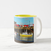 Rozel Hafen bei Ebbe, Jersey Zweifarbige Tasse (VorderseiteRechts)