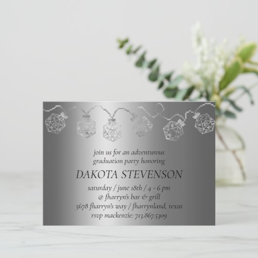 RPG Luxe | Fantasy Tabletop PnP Gamer Dice Lights Einladung (Stehend Vorderseite)