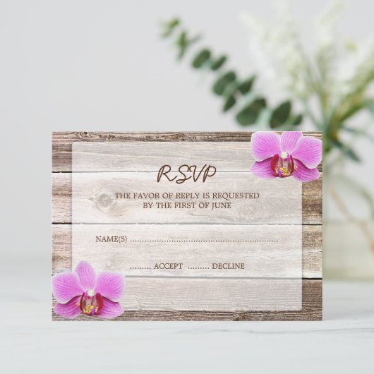 RSVP-Antwortkarte für Orchid Barn Wood Wedding RSVP Karte (Stehend Vorderseite)