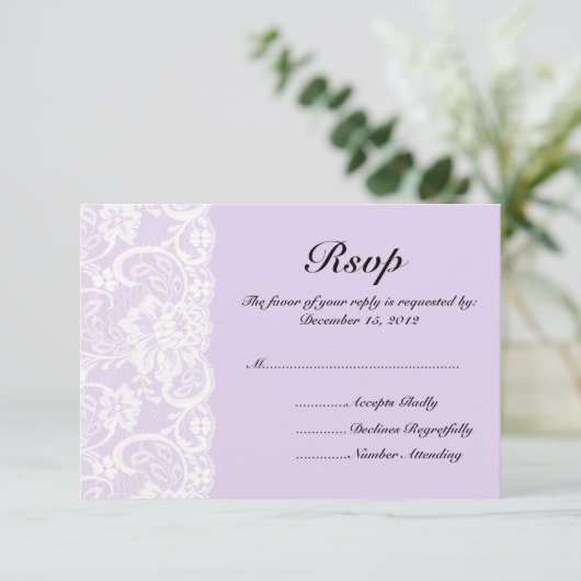 RSVP-Karte für weiße Spitzen und Lilac Wedding RSVP Karte (Stehend Vorderseite)