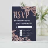 RSVP-Karten für Navy Blue und Rose RSVP Karte (Stehend Vorderseite)