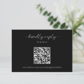 RSVP QR-Code für Schwarze Hochzeiten Minimalistisc Karte (Stehend Vorderseite)