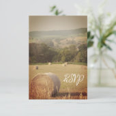 RSVP Round Hay Bales Farm Wedding Karte (Stehend Vorderseite)
