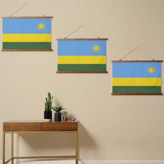 Ruanda-Flagge Wandteppich Mit Holzrahmen (Asymmetrisch)