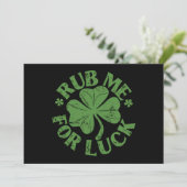 Rub mir zum Glück St. Patrick's Day Kleeblatt Einladung (Stehend Vorderseite)