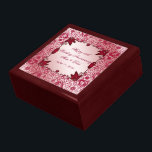 Ruby 40th Wedding Anniversary Geschenkboxen<br><div class="desc">Ein Digitalbcon-Bilddesign mit rubinrotem Farbmotiv mit einer Vielzahl von individuellen Bildern, Formen, Mustern, Stilen und Schriftart in dieser einzigartigen "Ruby Wedding Anniversary"-Geschenkboxen. Dieses elegante und ansprechende Design wird durch eine individuell anpassbare Textschrift ergänzt, die Ihren eigenen besondere Anlass zum Anzug bringt. KOMPLETT IHRE MEMORABLE EREIGNISSE MIT ENTSPRECHENDEN INVITATIONEN IN ALLEN...</div>