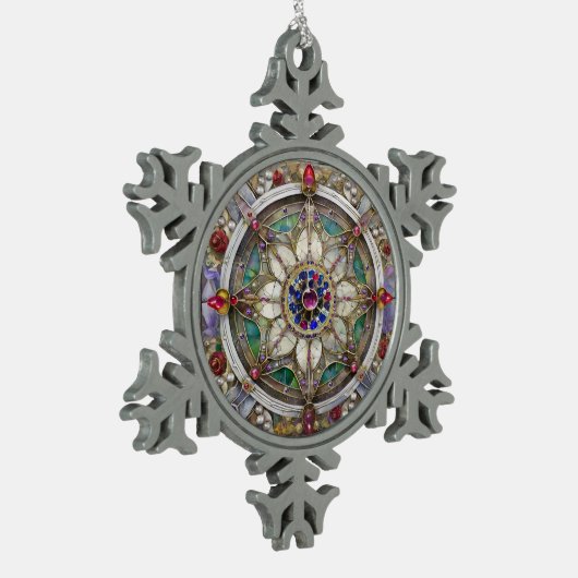 Ruby, Amethyst, Sapphire und Pearl Mandala Schneeflocken Zinn-Ornament (Links)