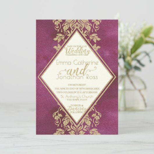 Ruby and Gold Damask Wedding Einladung (Stehend Vorderseite)