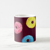 Ruby Donuts: Aquarellfarbenes, nahtloses Muster. Kaffeetasse (Mittel)
