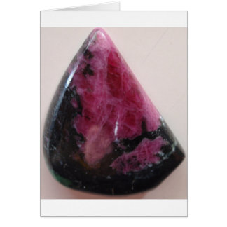 Ruby-Kristalle und seltene Tschermakite