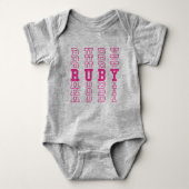 Ruby Niedlich Pink Custom Girenname Baby Strampler (Vorderseite)