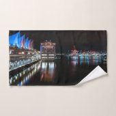 Ruby Princess wurde nachts an kanadischem Ort ange Handtuch (Handtuch)