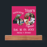 Ruby Red 40th Wedding Anniversary 11 Foto Collage Bilderleiste<br><div class="desc">Custom Ruby Red 40. Hochzeit Jahrestag 11 Foto Collage. Personalisieren Sie diese Typografie einzigartigen 40. Hochzeitstag mit 11 Fotos,  Hochzeitstag und Namen.</div>