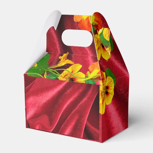 Ruby Red Anniversary Draped Red Velvet Nasturtium Geschenkschachtel (Rückseite)