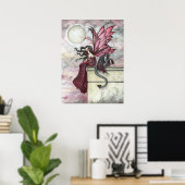 Ruby Red Fairy Dragon Poster Print (Heimbüro)