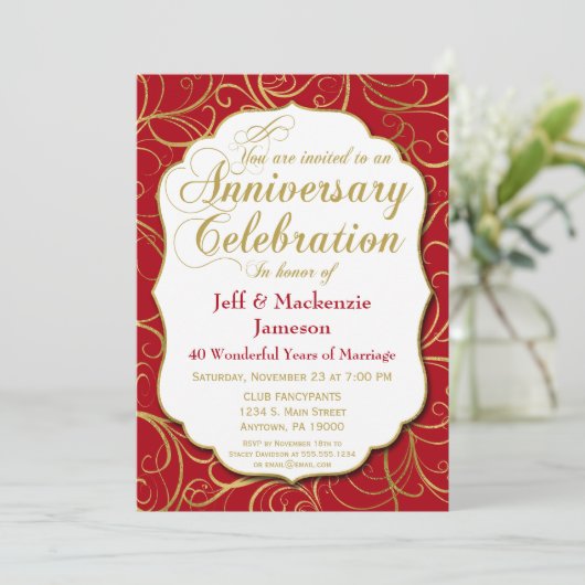 Ruby Red Gold Swirl Einladung Elegante (Stehend Vorderseite)