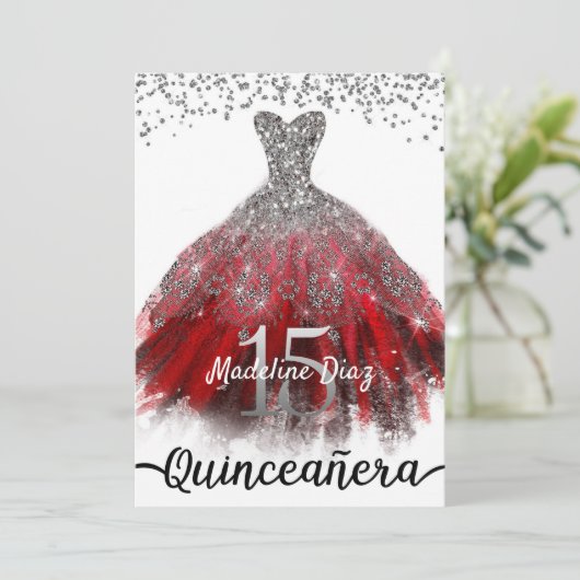 Ruby Red Quinceñera Kleid Geburtstag Einladung (Stehend Vorderseite)