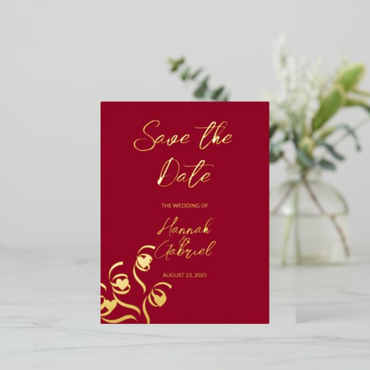 Ruby Red Wedding Foil Einladung Postcard (Stehend vorne)