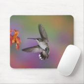 Ruby Throated Hummingbird bei Frauen Mousepad (Mit Mouse)
