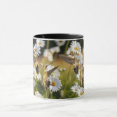 Ruby-Throated Hummingbird "Field of Daisys" Tasse (Zentrum)