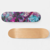 Ruby und Sapphire Crystal Geode Abstrakt Skateboard (Horizontal)