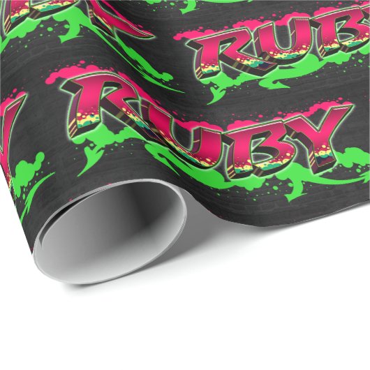 Ruby Vorname Name Graffiti red green Geschenkpapier (Rolleneckpunkt)