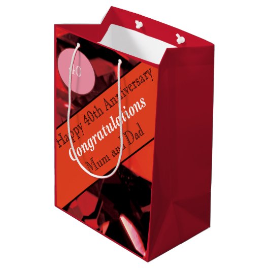 Ruby zum 40. Hochzeitstag Mittlere Geschenktüte (Rückseite Schrägansicht)