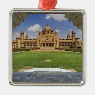 Rückansicht des Umaid Bhawan Palace Hotels, Jodjpu Ornament Aus Metall