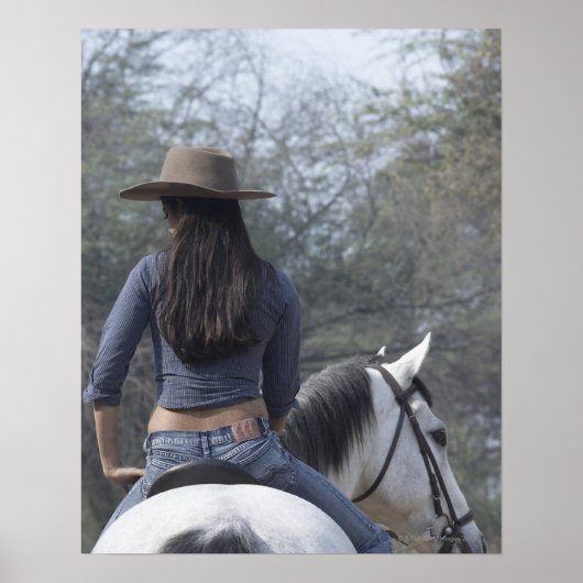 Rückblick auf eine Reitfrau Poster (Vorne)