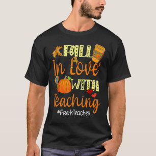 Rückgang der Liebe mit dem Lehrer vor dem K-Lehrer T-Shirt