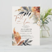 Rückgang der Liebe Terracotta Blätter Duo Brautpar Einladung (Stehend Vorderseite)